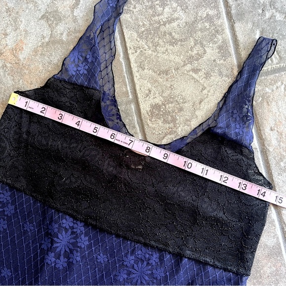 ⭐️BOGO FREE⭐️ Intimately FREE PEOPLE Lace Tank - Picture 9 of 10